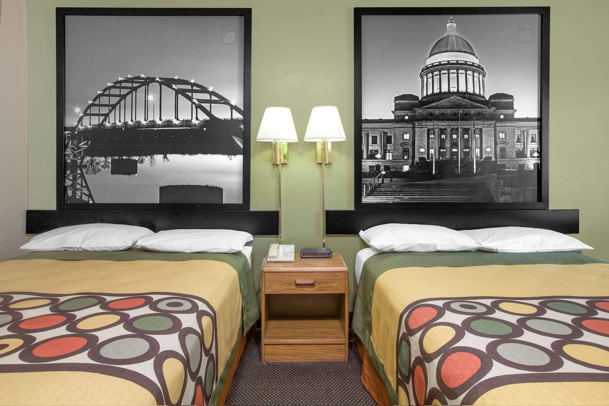 Super 8 By Wyndham Clarksville Ar Exterior foto