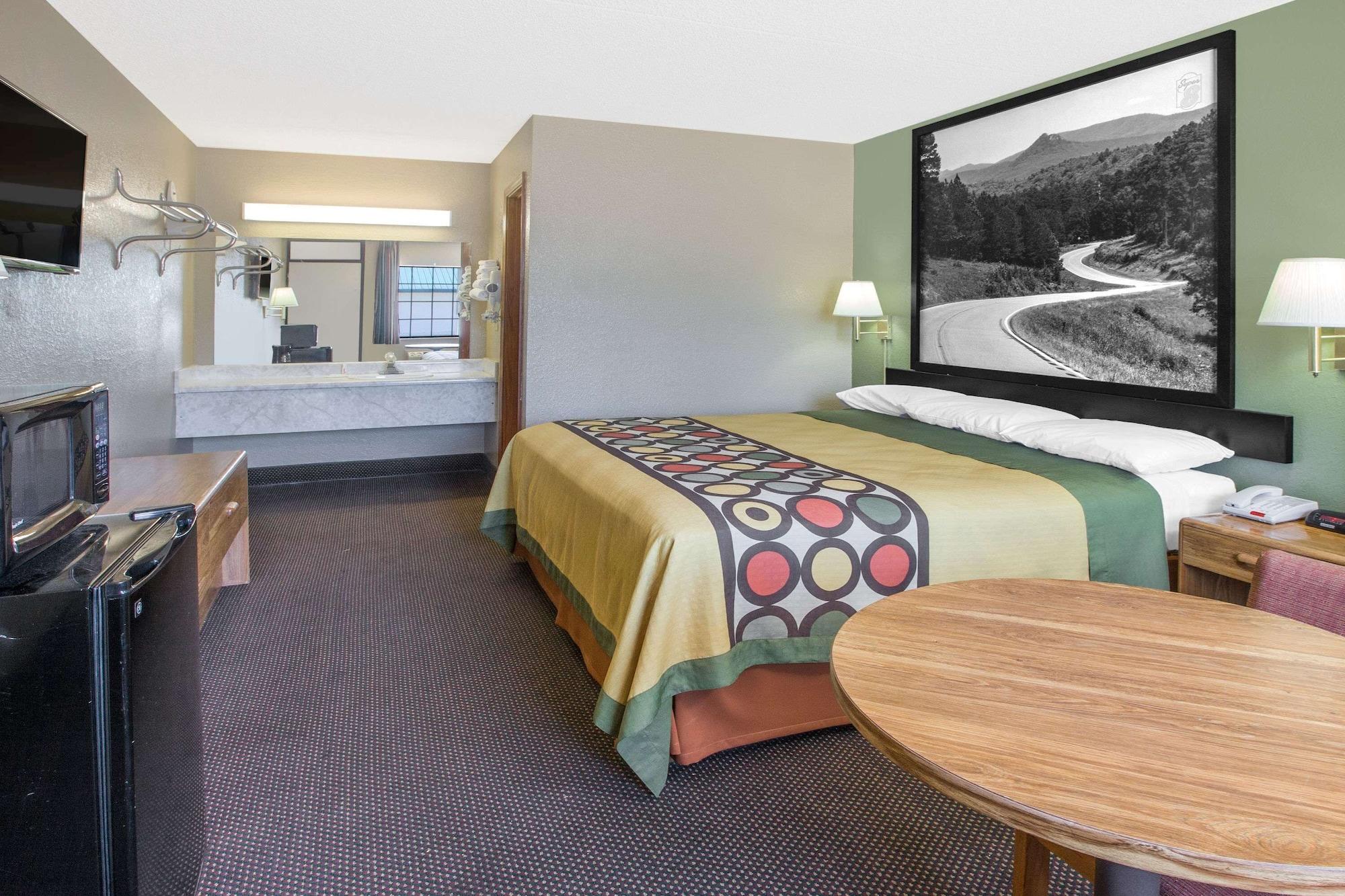 Super 8 By Wyndham Clarksville Ar Exterior foto