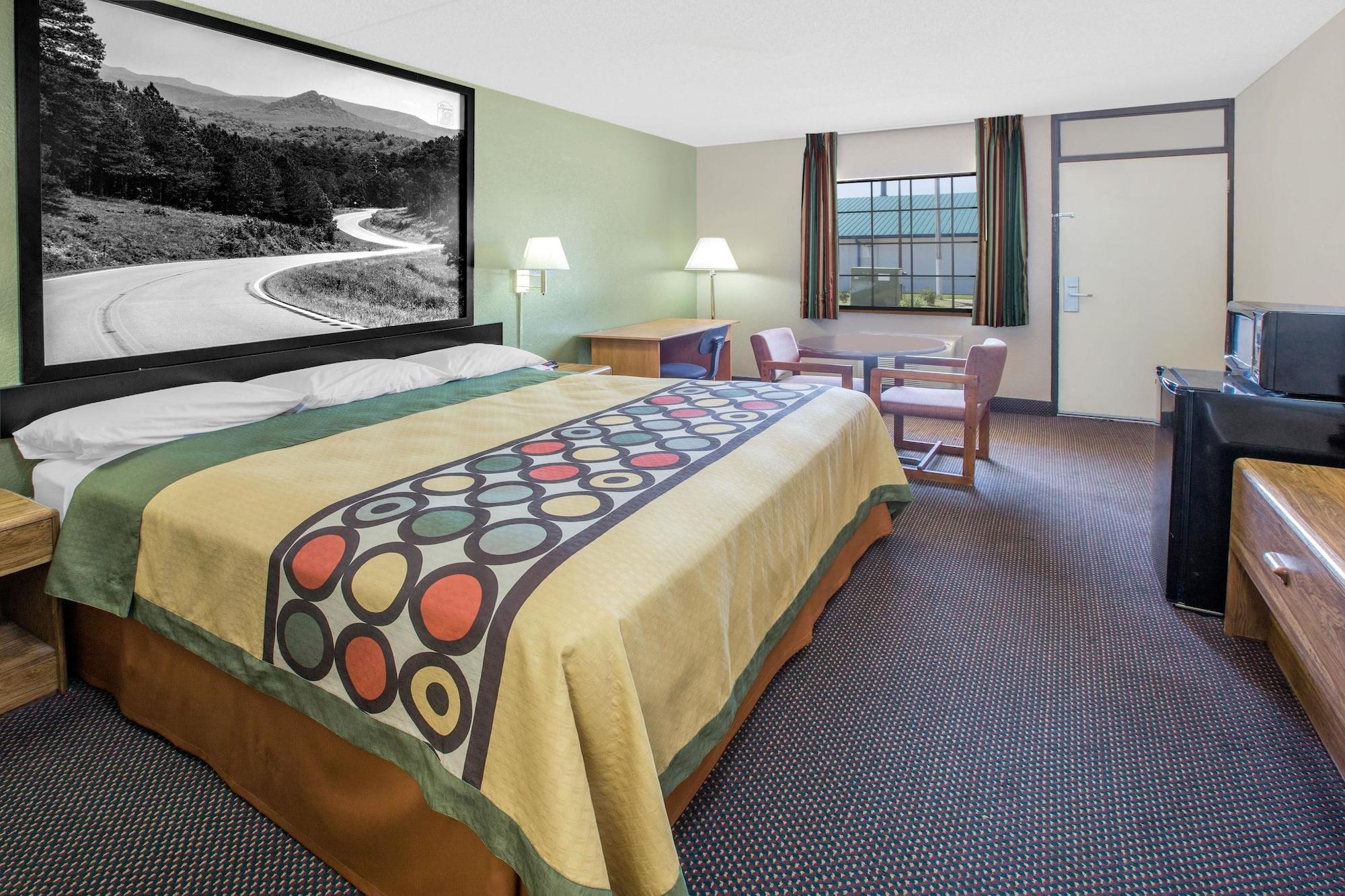 Super 8 By Wyndham Clarksville Ar Exterior foto