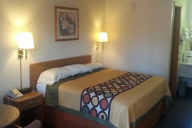 Super 8 By Wyndham Clarksville Ar Exterior foto