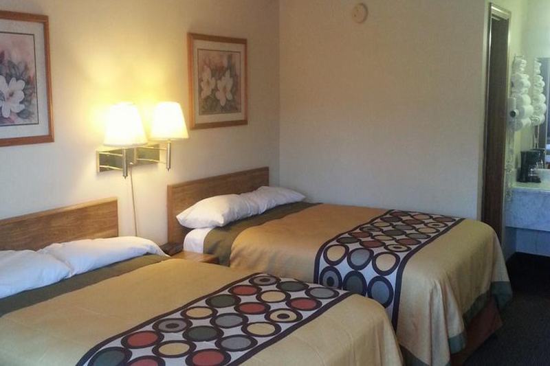 Super 8 By Wyndham Clarksville Ar Exterior foto