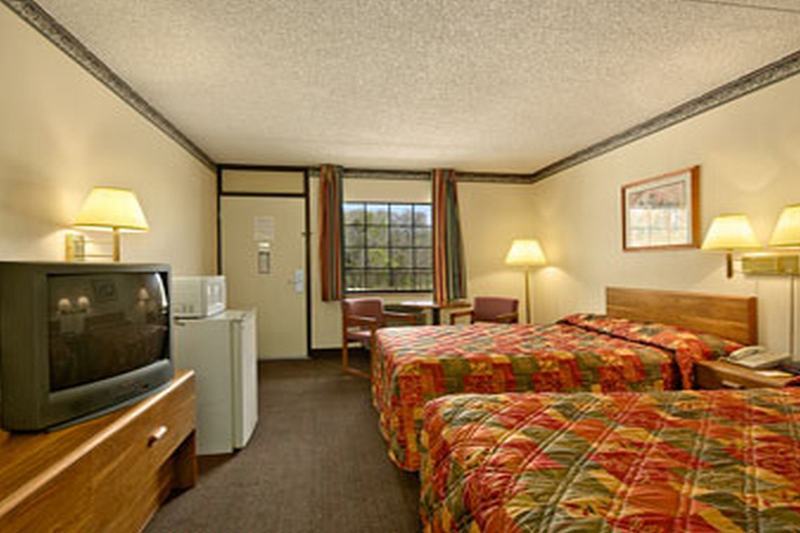 Super 8 By Wyndham Clarksville Ar Quarto foto